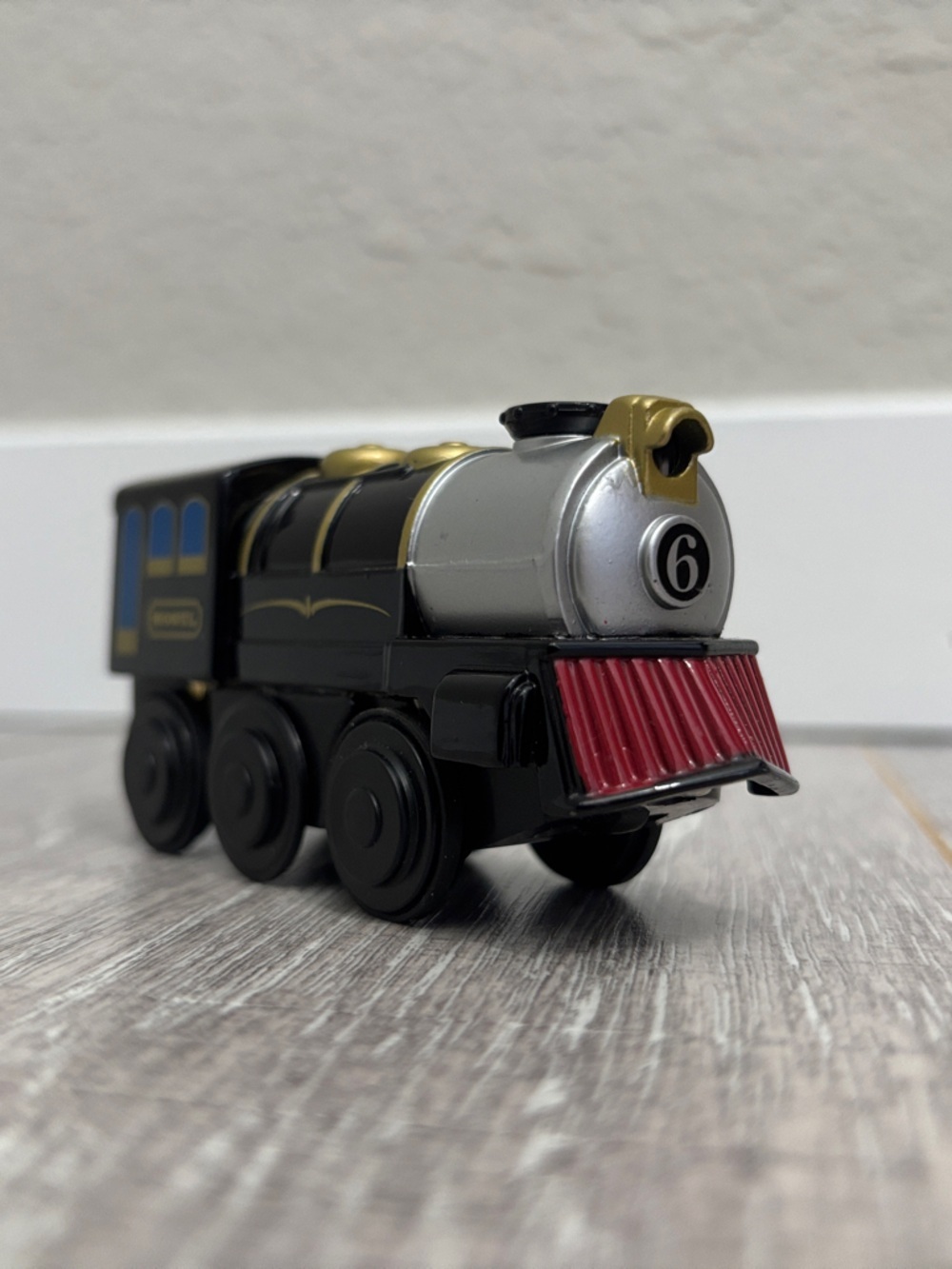 The Mogul - Battery Powered Engine by Lionel - Works!